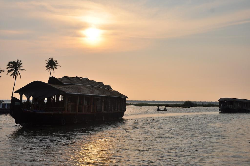 Backwater Breeze * Kumarakom